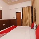 Oyo 8379 Hotel Kamal