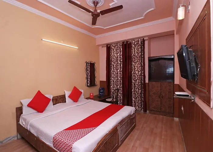 Oyo 8379 Hotel Kamal
