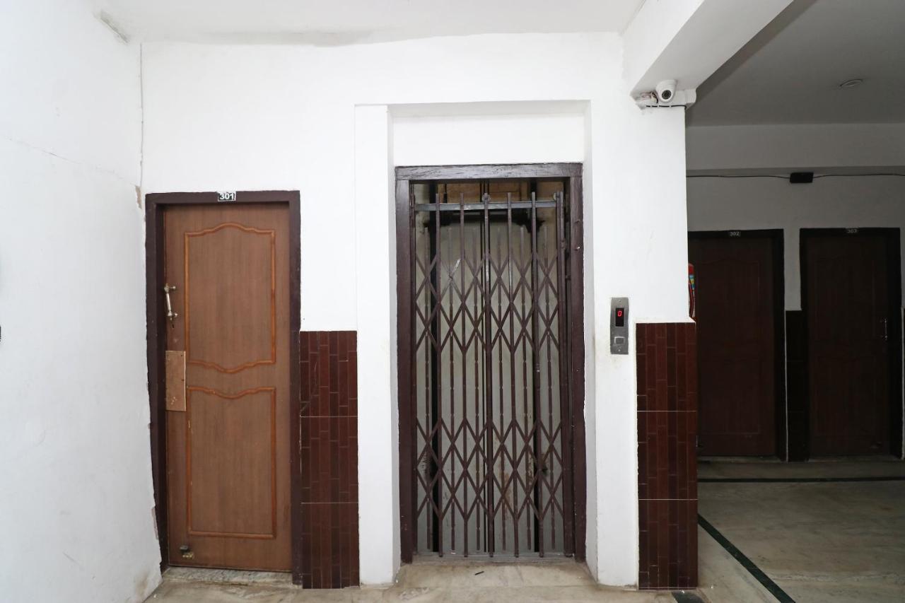 Hotel Oyo 8379 Kamal Lucknow