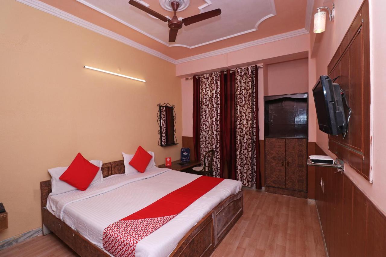 Hotel Oyo 8379 Kamal